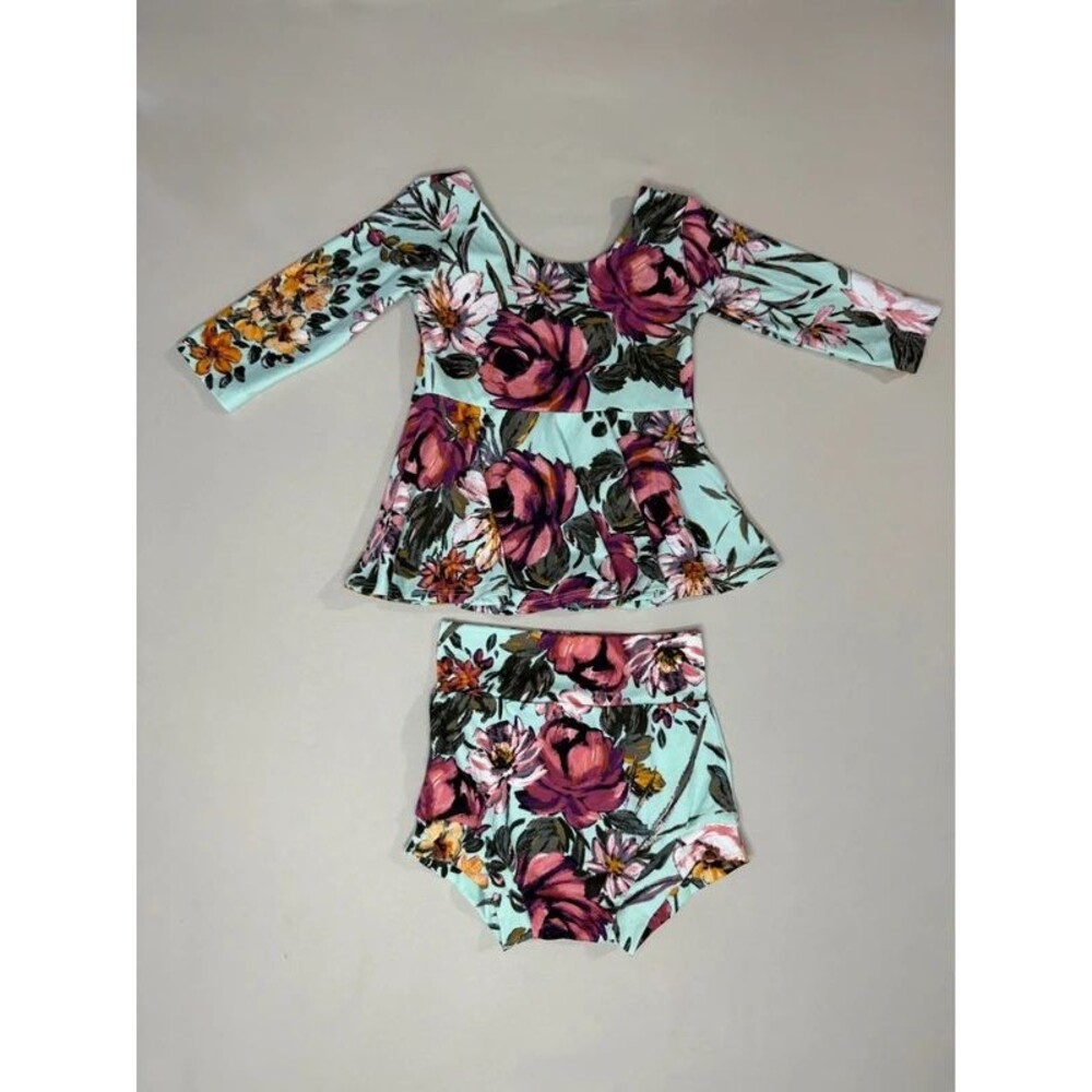 Boutique Floral Twirl shirt & Bummies Set custom small shop Size 2T